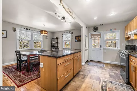 6447 Blenheim Rd, Baltimore, MD 21212 photo 12