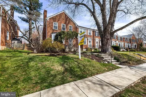 6447 Blenheim Rd, Baltimore, MD 21212 photo 2