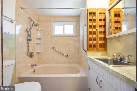 Bath - 4206 Baltimore St, Halethorpe, MD 21227 photo 1 of 1