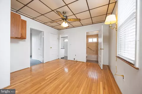 Living - 4206 Baltimore St, Halethorpe, MD 21227 photo 3 of 4