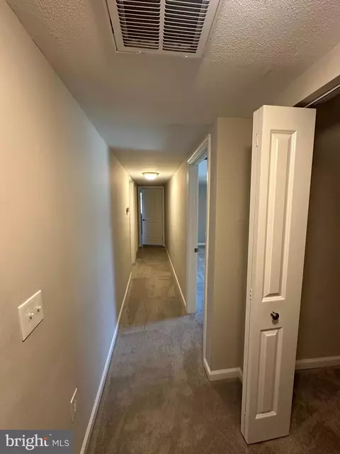 Entry Way - 4427 Annapolis Rd, Halethorpe, MD 21227 photo 6 of 10