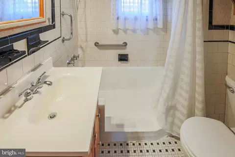 8506 Coco Rd, Rosedale, MD 21237 photo 21