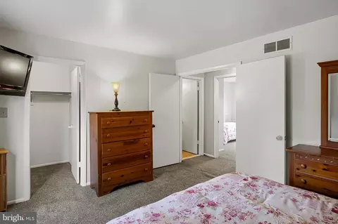 Bedroom - 12921 Bogby Rd, Middle River, MD 21220 photo 2 of 3