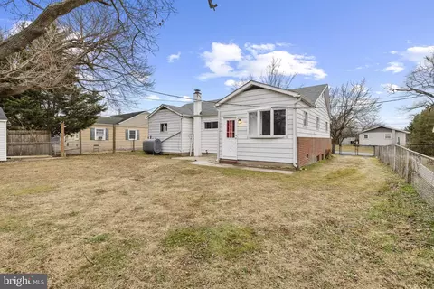 Exterior - 18 Armor Ct, Middle River, MD 21220 photo 2 of 4
