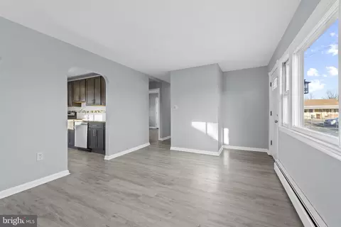 Living - 18 Armor Ct, Middle River, MD 21220 photo 2 of 3