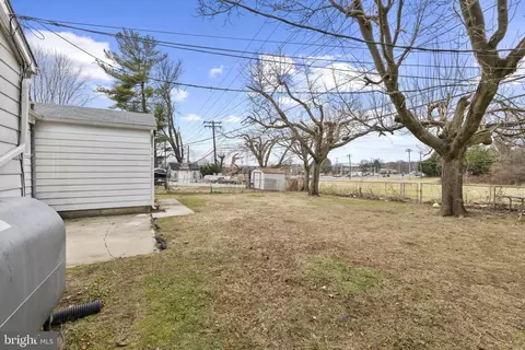Exterior - 18 Armor Ct, Middle River, MD 21220 photo 4 of 4