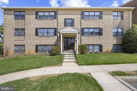 8 Choate Ct #8F, Towson, MD 21204