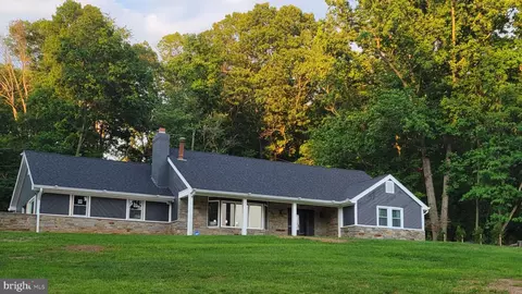 9 Rainbow Ct, Owings Mills, MD 21117