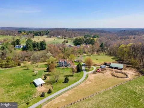4525 Beckleysville Rd, Hampstead, MD 21074