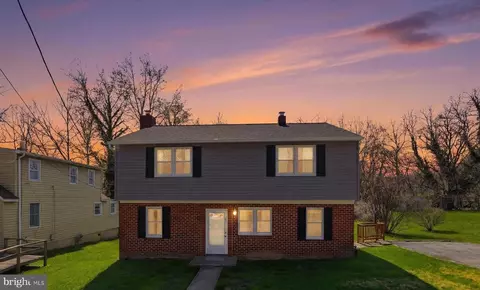 3007 Edwards Ave, Parkville, MD 21234