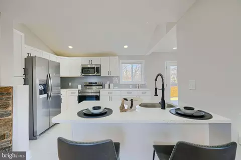Kitchen - 7921 Rolling View Ave, Nottingham, MD 21236 photo 1 of 3