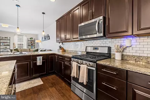 Kitchen - 901 Ramble Run Rd, Middle River, MD 21220 photo 5 of 6