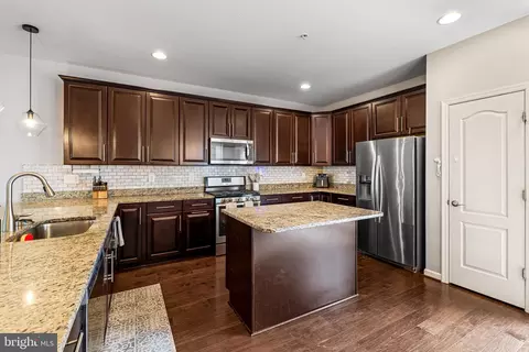 Kitchen - 901 Ramble Run Rd, Middle River, MD 21220 photo 2 of 6