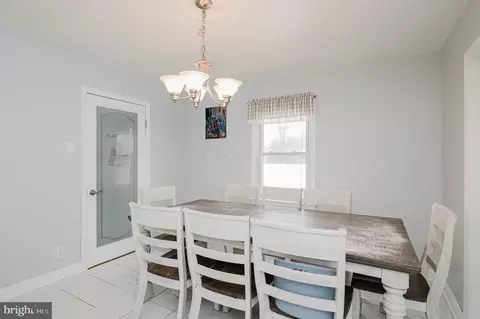 Dining - 94 Avalon Ave, Dundalk, MD 21222 photo 1 of 4