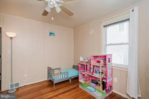 Bedroom - 94 Avalon Ave, Dundalk, MD 21222 photo 1 of 11