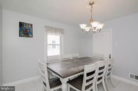 Dining - 94 Avalon Ave, Dundalk, MD 21222 photo 2 of 4