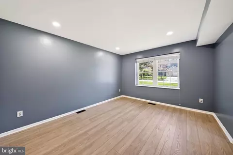 Living - 9331 Oak White Rd, Nottingham, MD 21236 photo 1 of 2