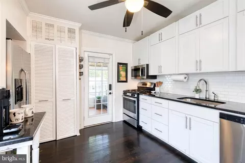 Kitchen - 6504 Maplewood Rd, Baltimore, MD 21212 photo 2 of 4