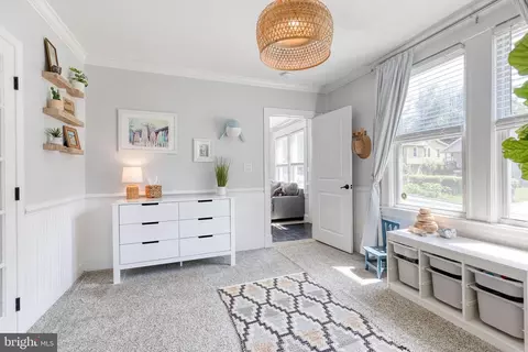 Entry Way - 6504 Maplewood Rd, Baltimore, MD 21212 photo 3 of 6