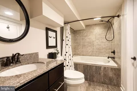 Bath - 6504 Maplewood Rd, Baltimore, MD 21212 photo 4 of 4
