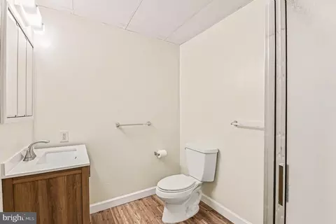 Bath - 13800 Cripplegate Rd, Phoenix, MD 21131 photo 3 of 4