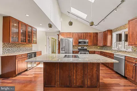Kitchen - 13800 Cripplegate Rd, Phoenix, MD 21131 photo 3 of 4