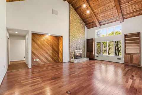 Living - 13800 Cripplegate Rd, Phoenix, MD 21131 photo 5 of 9