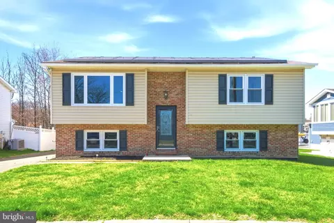 302 West Rd, Essex, MD 21221