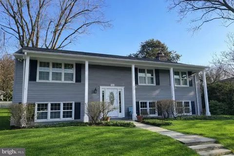 1802 Leadburn Rd, Towson, MD 21204