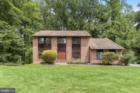 19 Marcie Woods Ct, Pikesville, MD 21208