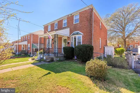 8546 Oakleigh Rd, Parkville, MD 21234