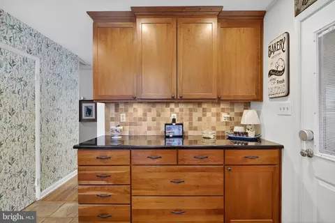 Kitchen - 804 Pineview Pl, Middle River, MD 21220 photo 6 of 10