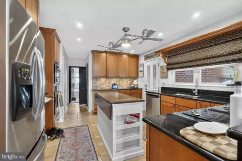 Kitchen - 804 Pineview Pl, Middle River, MD 21220 photo 1 of 10