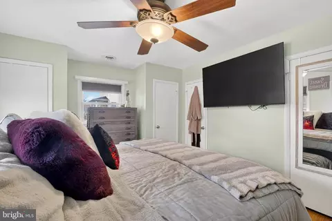 Bedroom - 804 Pineview Pl, Middle River, MD 21220 photo 5 of 5