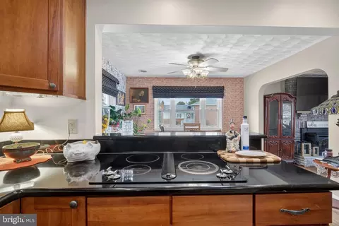 Kitchen - 804 Pineview Pl, Middle River, MD 21220 photo 4 of 10