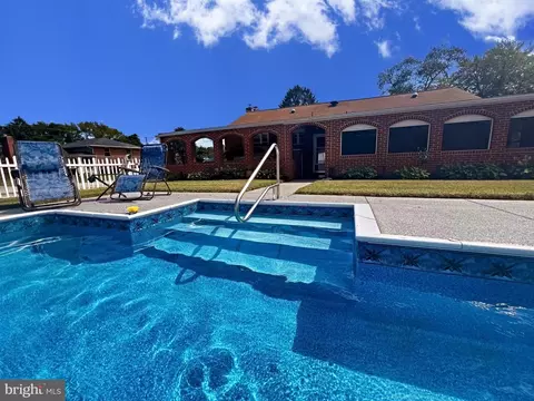 804 Pineview Pl, Middle River, MD 21220