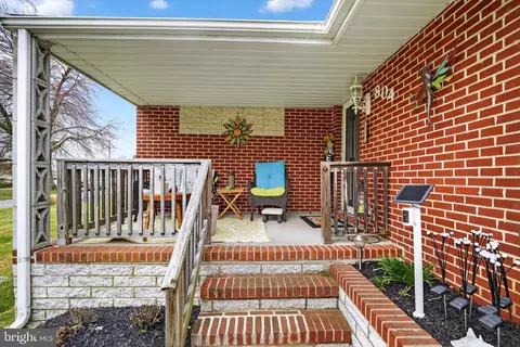Exterior - 804 Pineview Pl, Middle River, MD 21220 photo 6 of 15