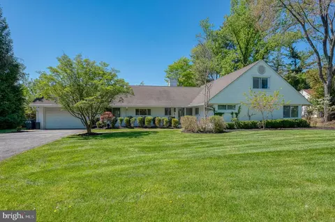 7906 Long Meadow Rd, Pikesville, MD 21208