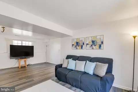 Living - 5522 Mccormick Ave, Baltimore, MD 21206 photo 4 of 4