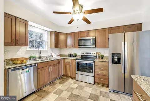 Kitchen - 5522 Mccormick Ave, Baltimore, MD 21206 photo 1 of 2