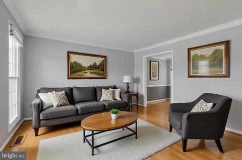 9318 Hines Estates Dr, Parkville, MD 21234