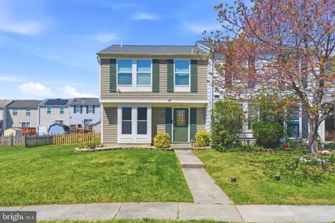 8 Primrose Ct, Parkville, MD 21234