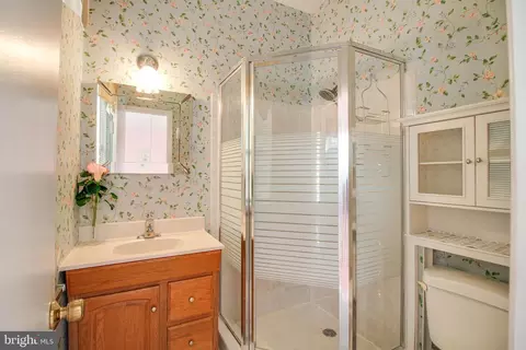 Bath - 3429 Edcrest Rd, Windsor Mill, MD 21244 photo 1 of 3