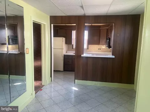 Entry Way - 3016 Salisbury Ave, Sparrows Point, MD 21219 photo 1 of 2