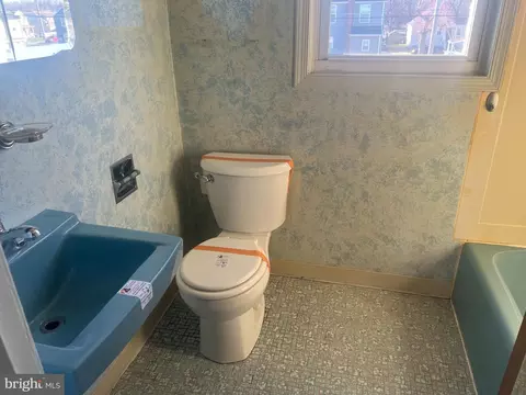Bath - 3016 Salisbury Ave, Sparrows Point, MD 21219 photo 1 of 1