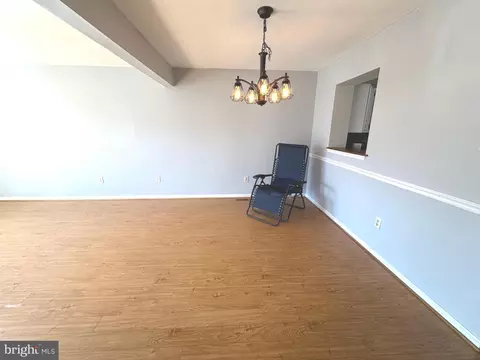 Living - 18 Ingate Ter #4402, Halethorpe, MD 21227 photo 4 of 4