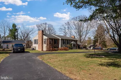 Exterior - 14210 Manor Rd, Phoenix, MD 21131 photo 8 of 12