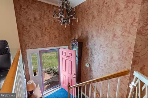 Entry Way - 14210 Manor Rd, Phoenix, MD 21131 photo 2 of 4