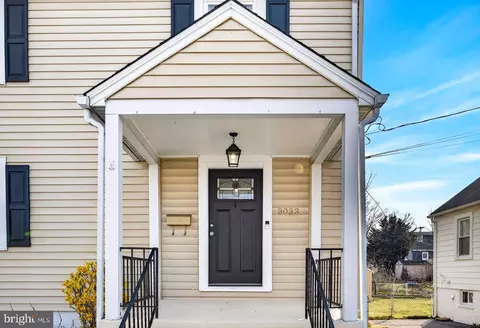 3033 Parktowne Rd, Parkville, MD 21234