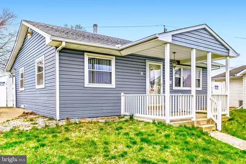 18 Propeller Dr, Middle River, MD 21220